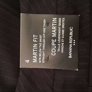 BANANA REPUBLIC - Tailored Dress Pant  size - 4